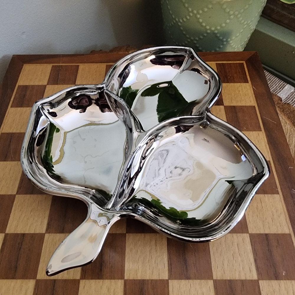 Polished Silver-Tone Three-Section Leaf